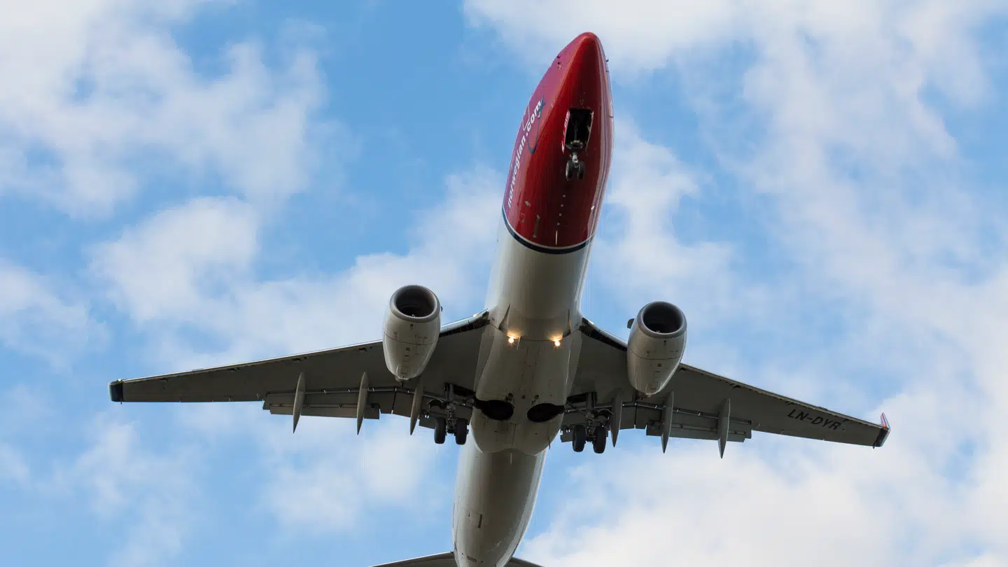 Der er mange penge at spare, hvis du i efterårsferien vil rejse udenlands.