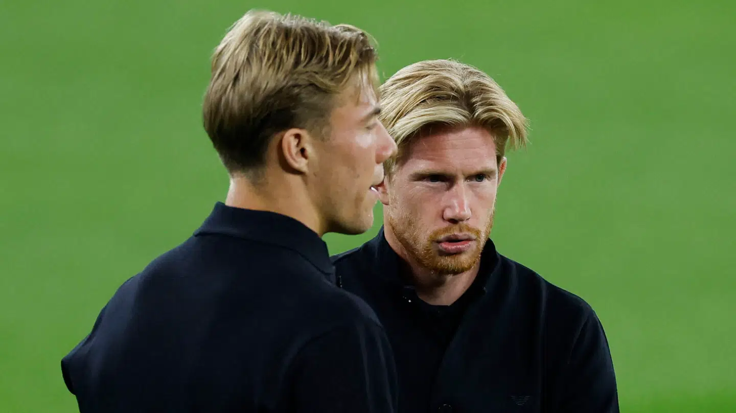 Stilen er lagt af Kevin de Bruyne og Rasmus Højlund.