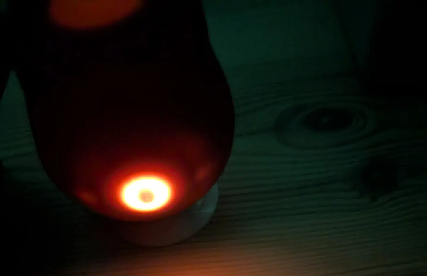 There is a light that never goes out (while charging)