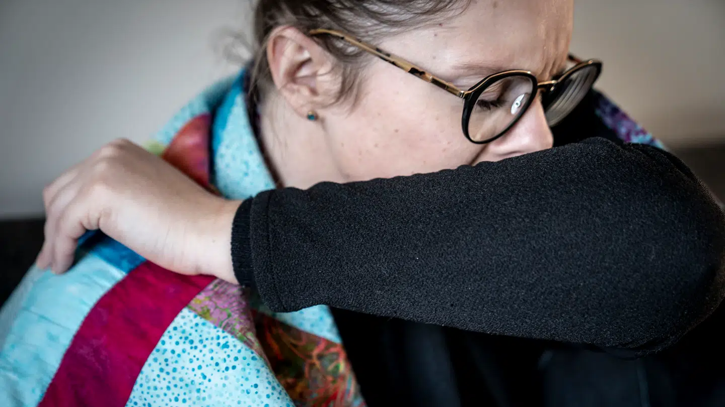 Tidligere var mistet lugtesans et tegn på corona. Med nye coronavarianter er det tre nye symptomer, du skal holde øje med.