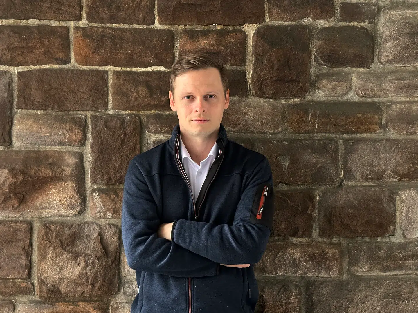 Martin Paludan holder foredrag om politik og demokrati og kunst. Om at navigere i komplekse familierelationer – og om at turde være sårbar i offentligheden, selvom den kan slå hårdt. Foto: Tomas Polvall