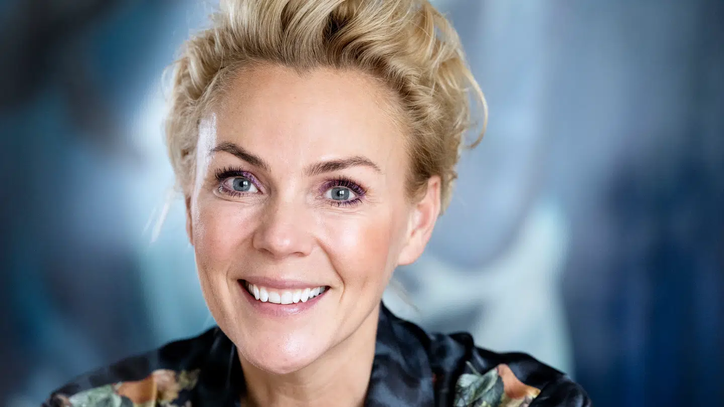 TV-værten Lene Beier og hendes familie har solgt deres hus i Dragør for at flytte til Østrig, hvor de driver et hotel.