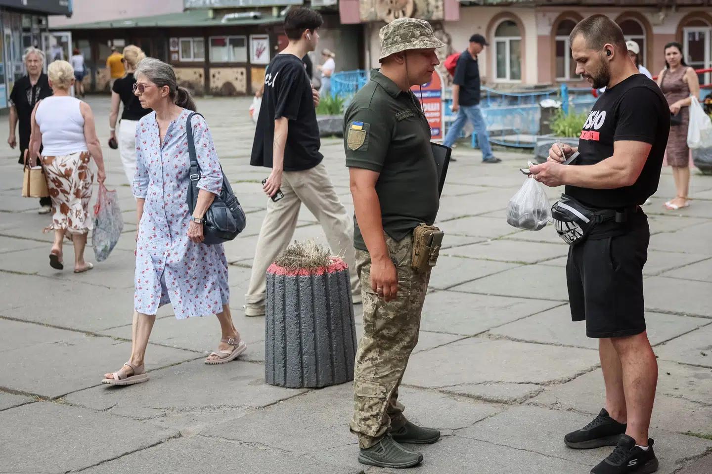Det har hidtil været forbudt for ukrainske mænd mellem 18 og 60 år at forlade landet. I slutningen af august blev forbuddet ophævet for mænd mellem 18 og 22 år, hvorefter ansøgninger om opholdstilladelser i Danmark fra aldersgruppen er steget eksplosivt. (Arkivfoto).