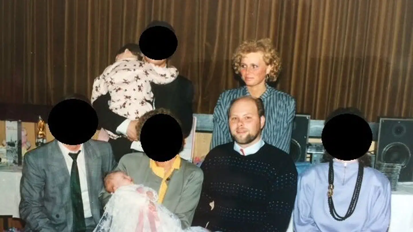 Her ses Peter Møller Just og Hanne Møller til barnedåb i familien.