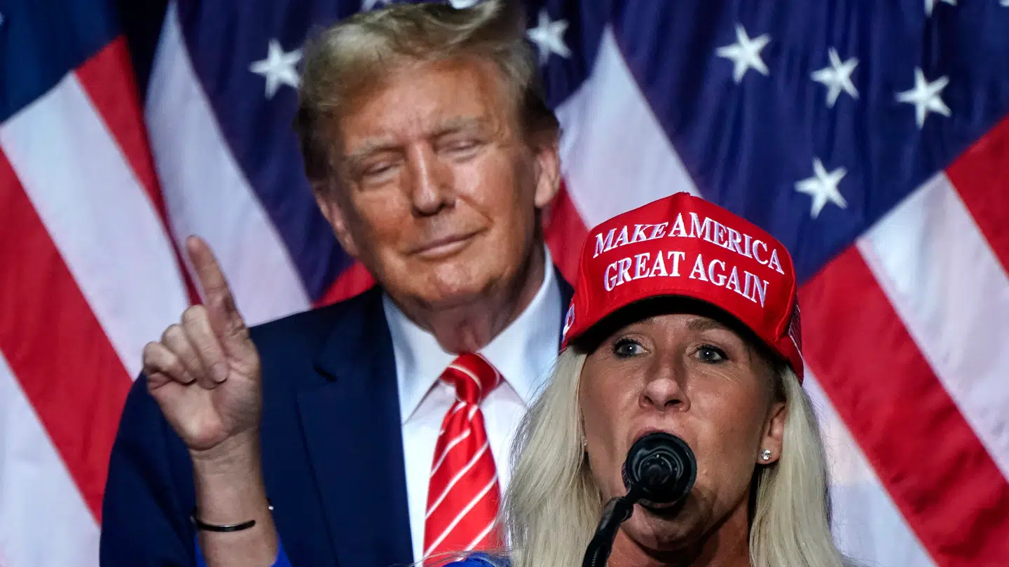 Både Donald Trump og kongresmedlemmet Marjorie Taylor Greene er skuffede over valget af Bad Bunny til pauseunderholdning ved Super Bowl.