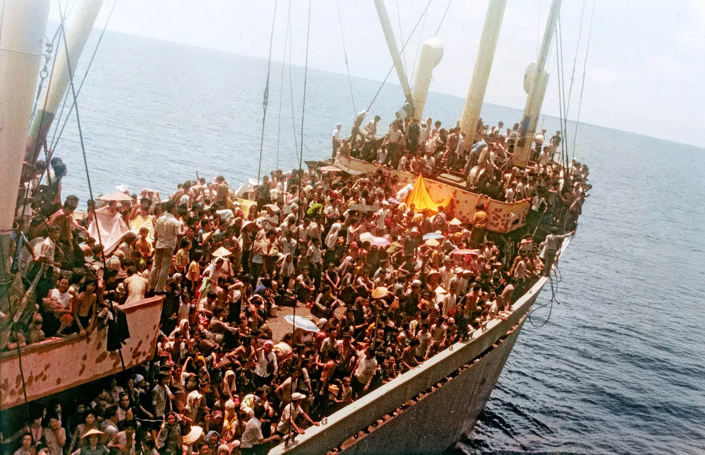 Coasteren »Truong Xuan« var så tæt pakket, at der næsten ikke var plads til at røre sig. Samtidig var der hverken vand eller mad ombord.