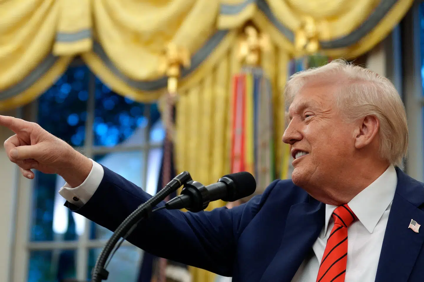 USA's præsident, Donald Trump, siger natten til lørdag til journalister i Det Hvide Hus, at gidsler i Gaza efter planen skal "komme tilbage" mandag.