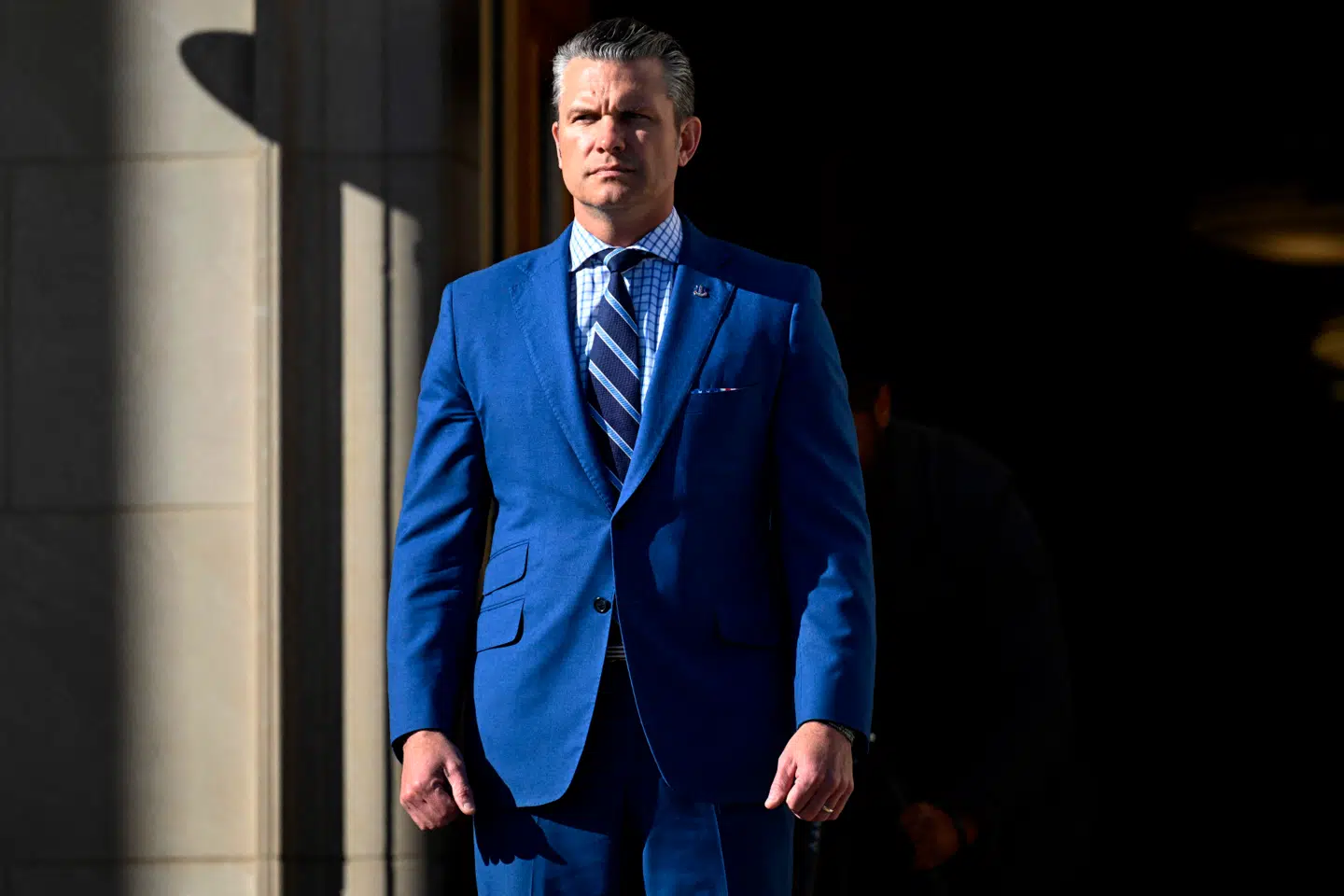 Den amerikanske forsvarsminister, Pete Hegseth, ses her i Pentagon den 10. oktober. Han benytter sig også af titlen som krigsminister, efter Trump introducerede et skifte fra forsvarsministerium til krigsministerium i september.