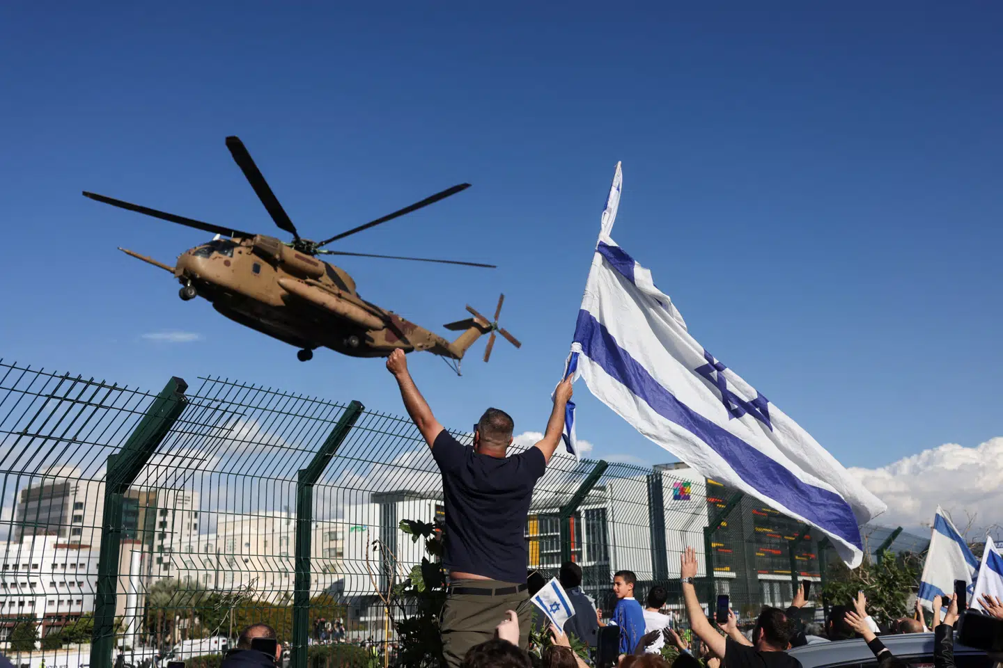 I dag forventes Hamas at frigive de sidste 48 levende og døde israelske gidsler.
