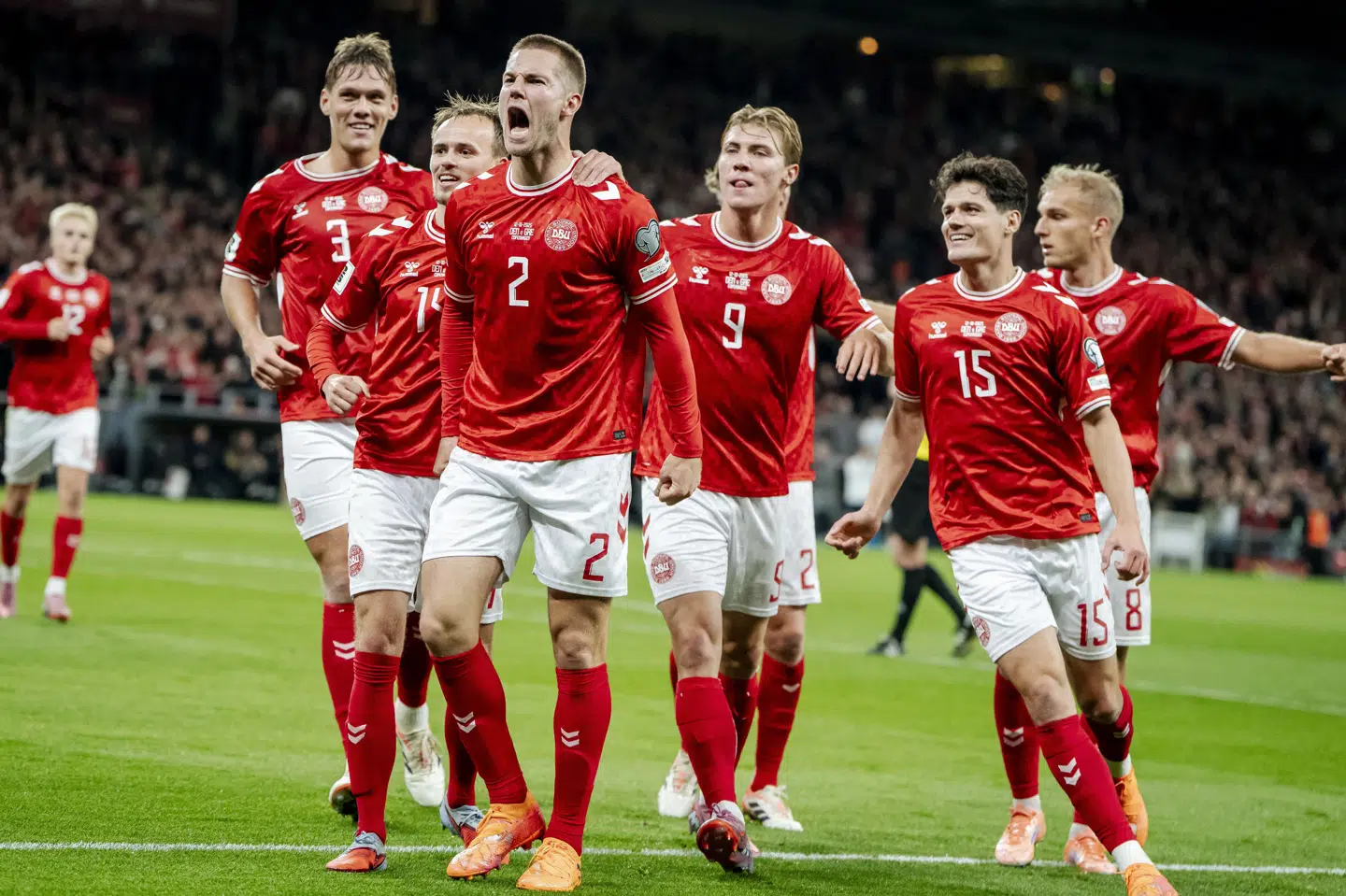 Joachim Andersen scorede sit første landskampsmål, da han headede Danmark på 2-0.