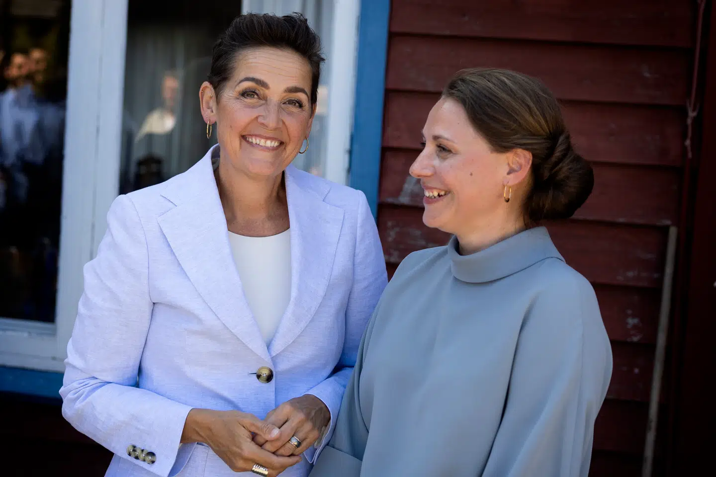 SF-formand Pia Olsen Dyhr og partiets spidskandidat til kommunalvalget i København, Sisse Marie Welling, vil have trepartsforhandlinger mellem staten, fagbevægelsen og arbejdsgiverne om rettighederne for forældre og lønmodtagere med syge børn.