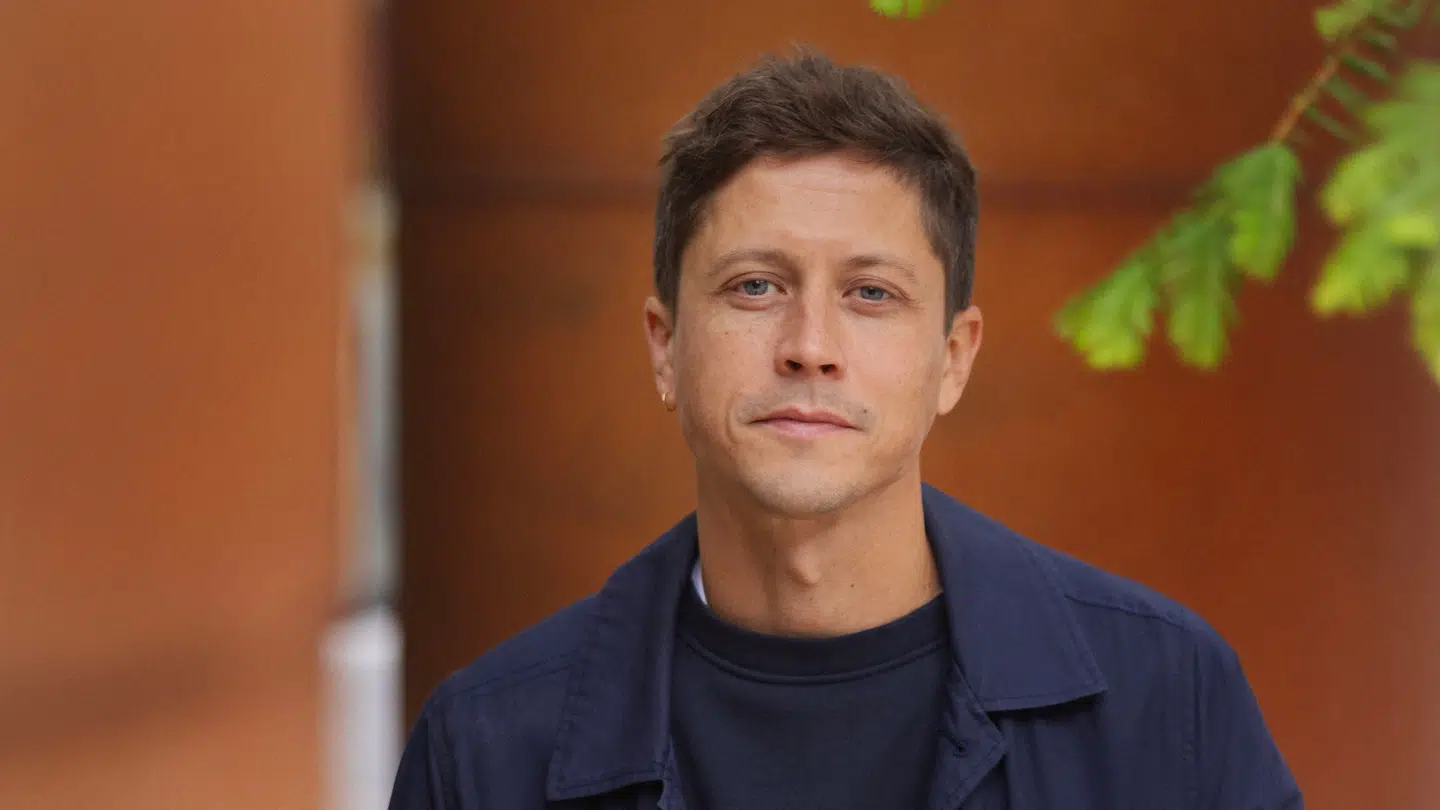 Tv-vært Rasmus Staghøj skal blive ved med at stå tidligt op.