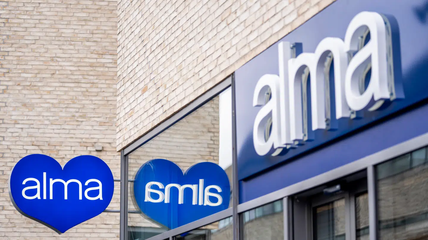 Der ligger er indtil videre åbnet to udgaver af Alma, begge i København.