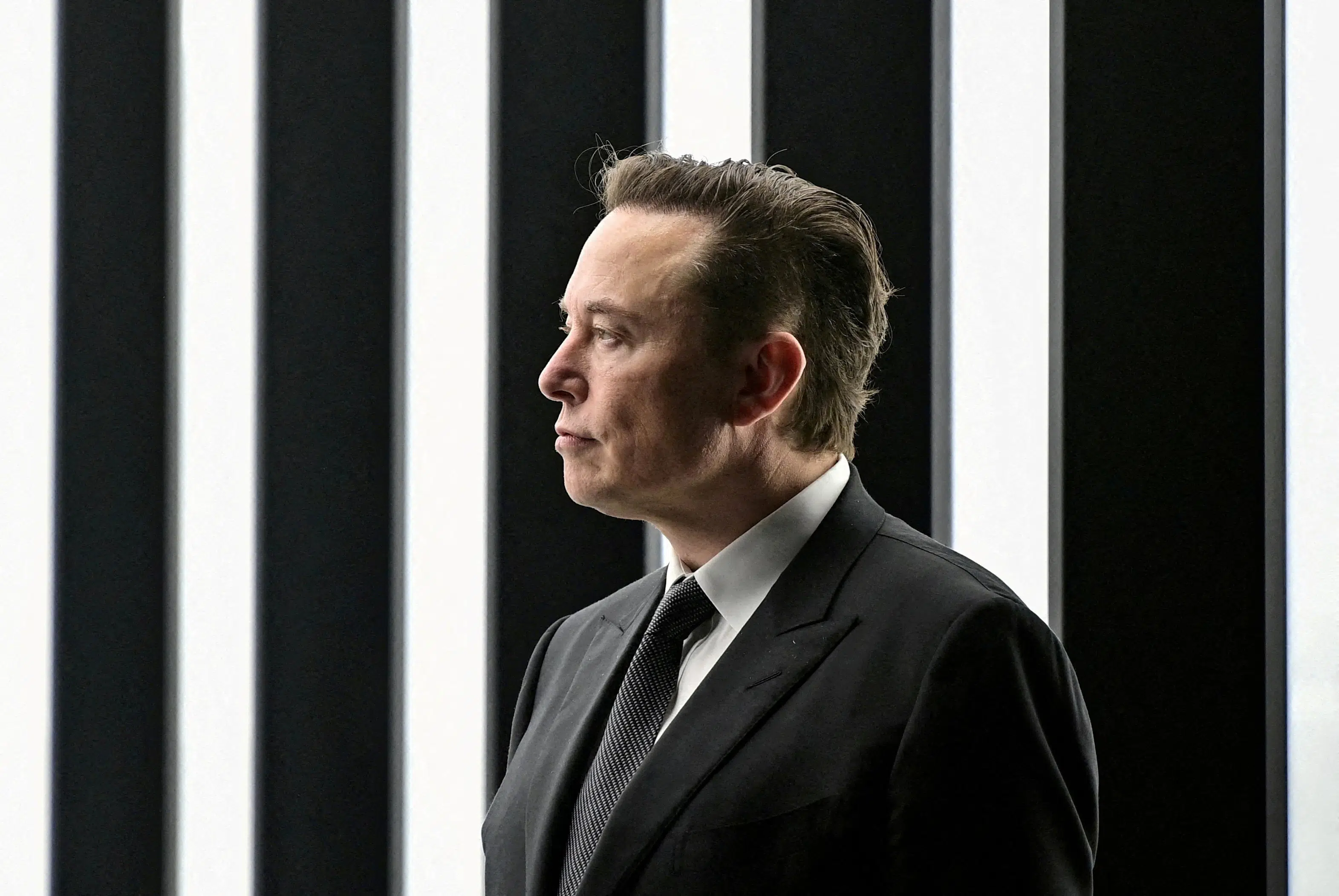 Business-update: Dansk virksomhed i nedtur – får tæsk af Elon Musk-selskab