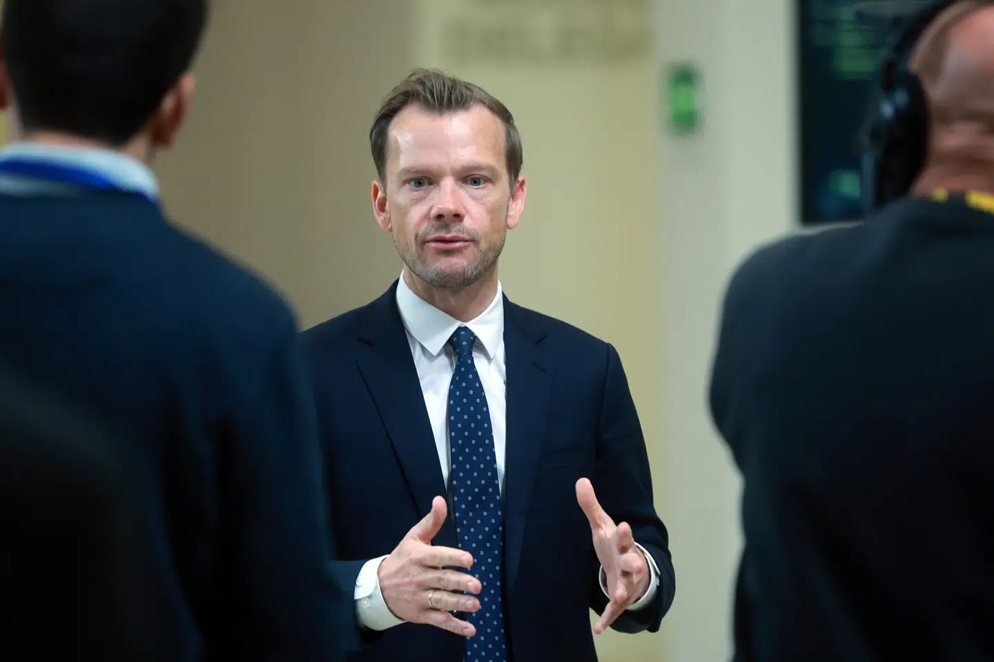Justitsminister Peter Hummelgaard varsler tiltagene, som man nu vil forhandle med Folketinget. (Arkivfoto).