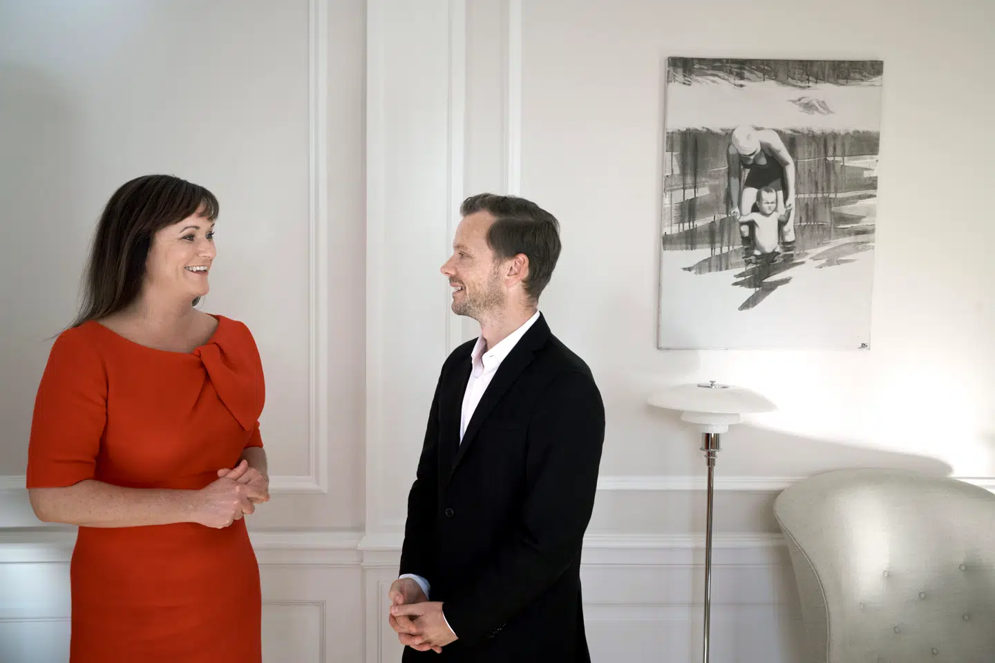 Indenrigsminister Sophie Løhde (V) og justitsminister Peter Hummelgaard (S) præsenterer tre forslag, der skal afhjælpe chikane, trusler og vold mod både politikere og offentligt ansatte.