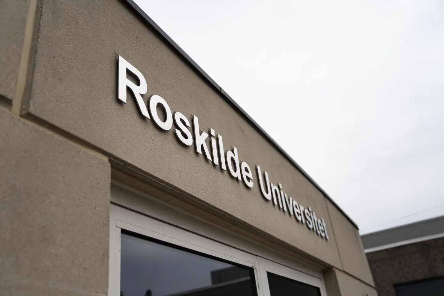 Sidste år kom hver sjette nyoptagne kandidatstuderende på Roskilde Universitet, RUC, fra Bangladesh, skrev Berlingske i juli. (Arkivfoto).