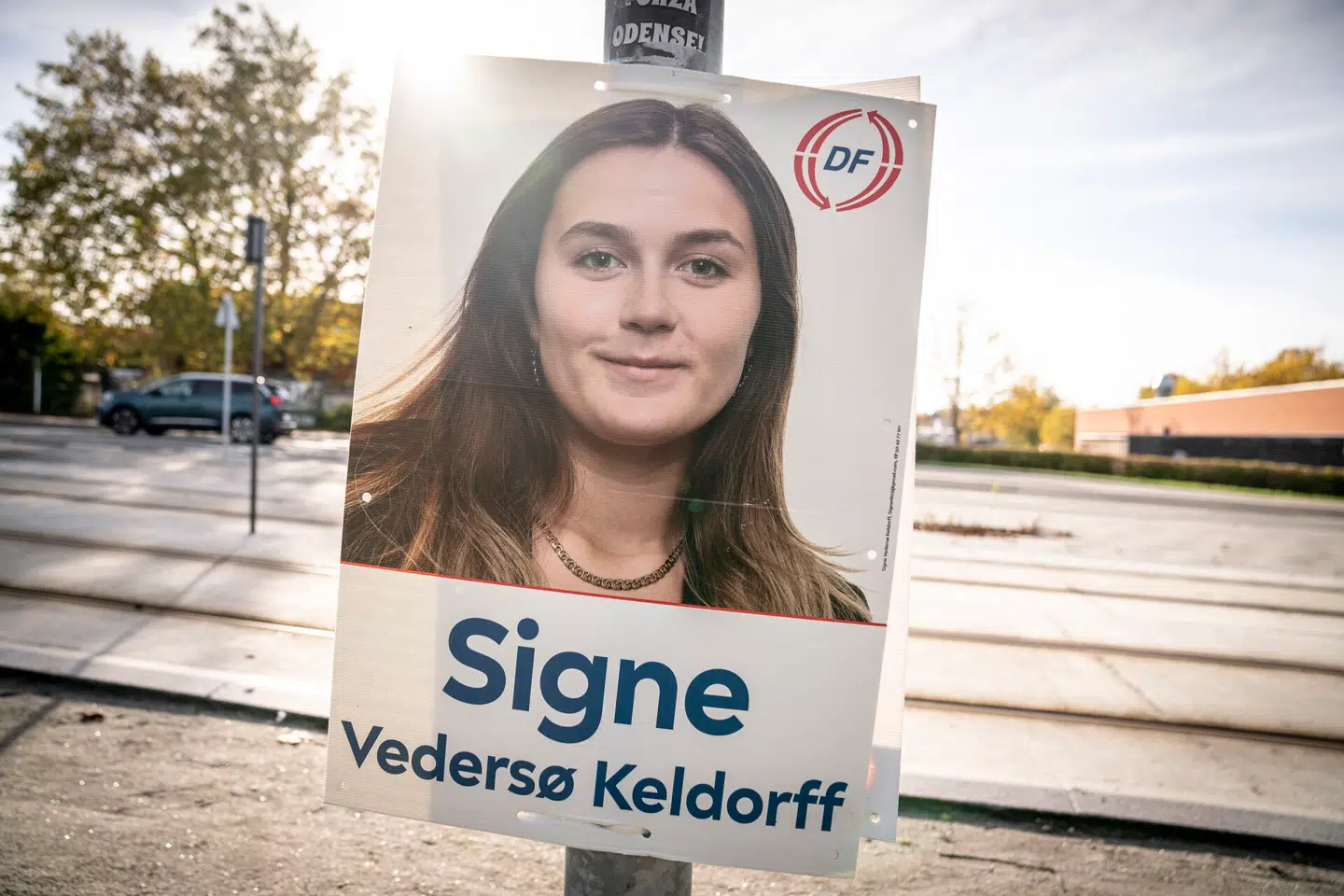 Valgplakat for Signe Vedersø Keldorff fra Dansk Folkeparti i Odense, søndag den 23. oktober 2022. Arkivfoto.