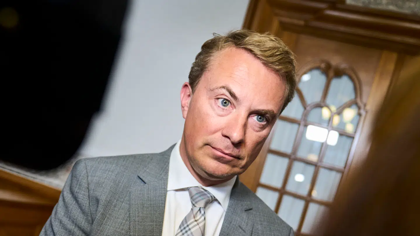 Morten Messerschmidts sociale medier oversvømmes med negative kommentarer efter kontroversielt interview.