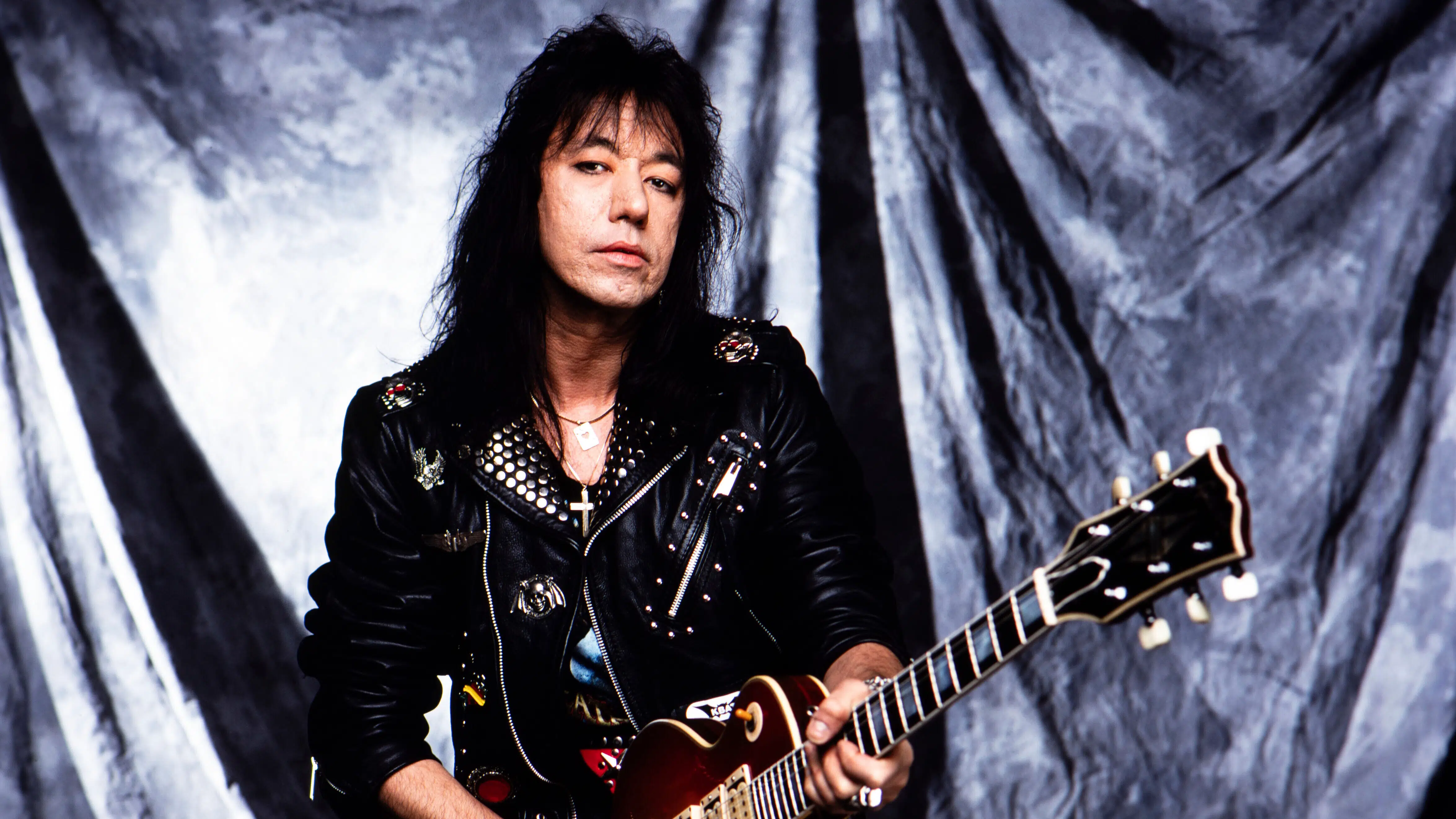 Guitarikonet Paul Daniel Frehley fra kultband er død