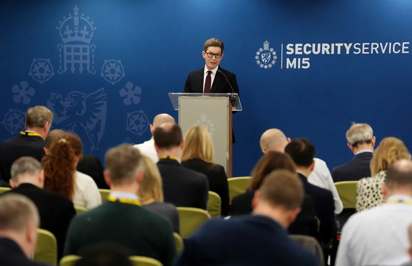 Her ses et billede fra talen, der blev afholdt i MI5s hovedkvarter i London.