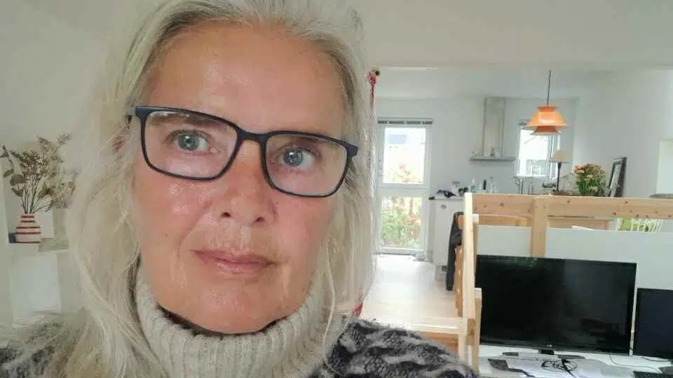 Kits syge mor blev udsat for røveri af svindelbetjente: 'Meget udspekuleret'