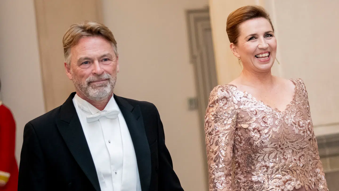 Mette Frederiksens mand, Bo Tengberg, har været udsat for massiv kritik, efter det er blevet afsløret, at han arbejder på en dokumentar om Volodymyr Zelenskyj.