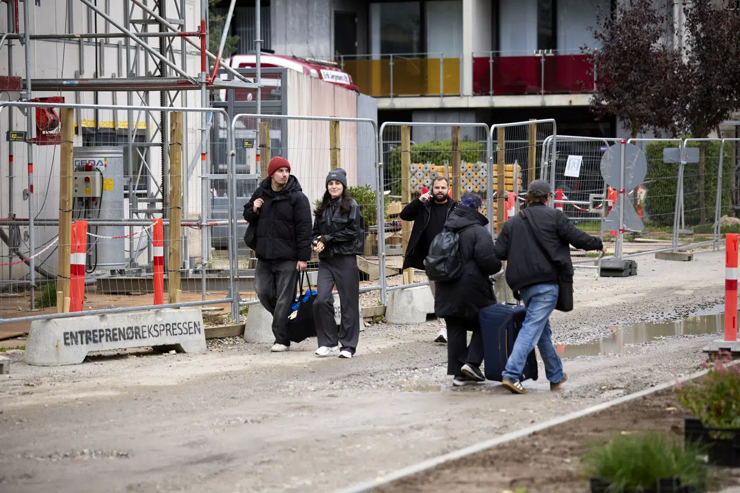 Beboerne i 188 boliger i Munkebjerg Park i Odense måtte fredag i sidste uge evakueres efter et påbud fra kommunen, der krævede, at fundamenterne under svalegangene skulle sikres. De første beboere vender nu tilbage, mens de resterende løbende kan vende hjem, mens arbejdet med afstivning pågår. (Arkivfoto).