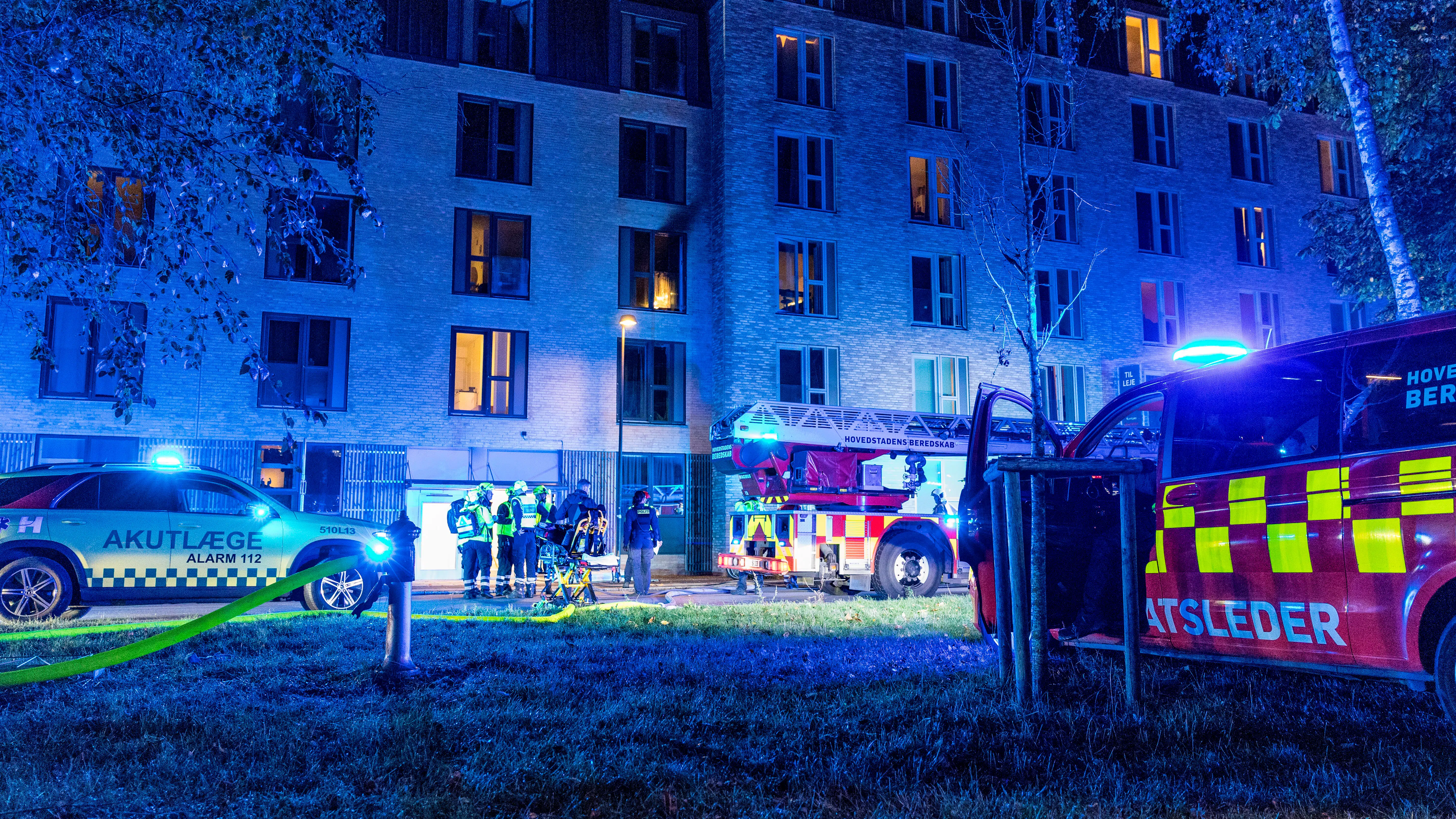Fire tilskadekomne efter brand i københavnske studieboliger