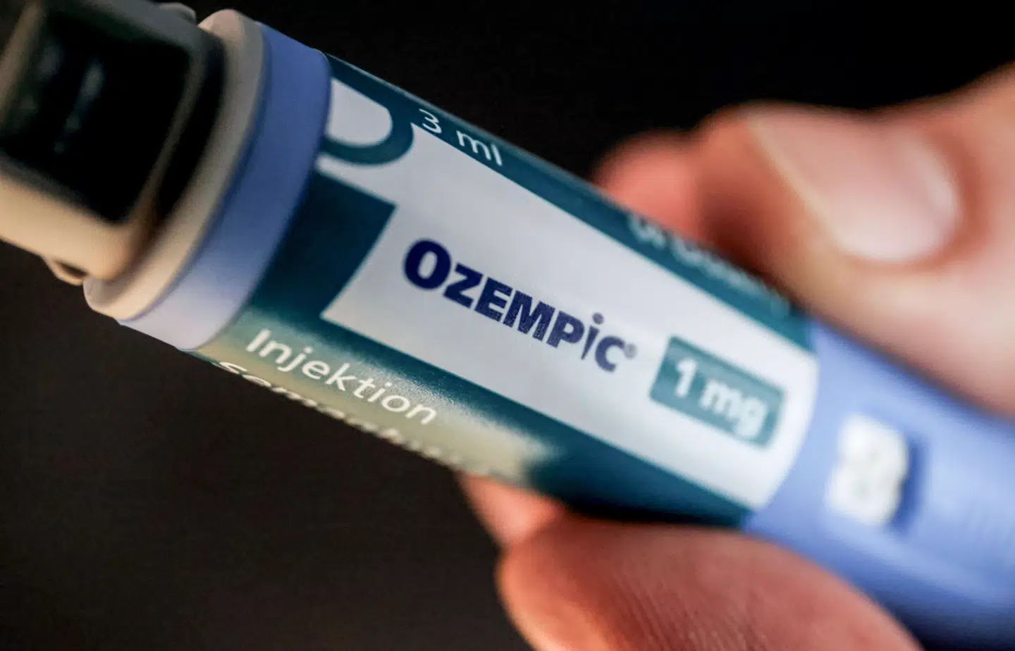 Det vrimler med videoer under hashtagget #ozempicface, hvor kendte menneskers ansigt og krop endevendes for at vurdere, om de har brugt slankemedicin.