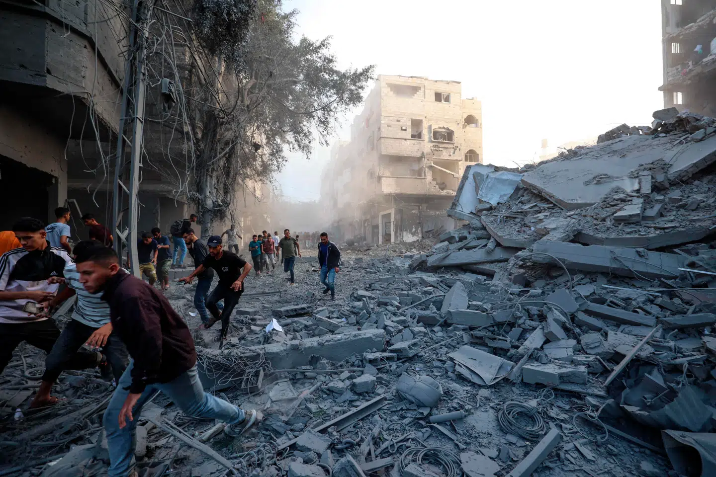 Søndag angreb Israel den sydlige del af Gazastriben efter to israelske soldater mistede livet i et angreb i Rafah. Mindst 33 meldes dræbt i Gaza.