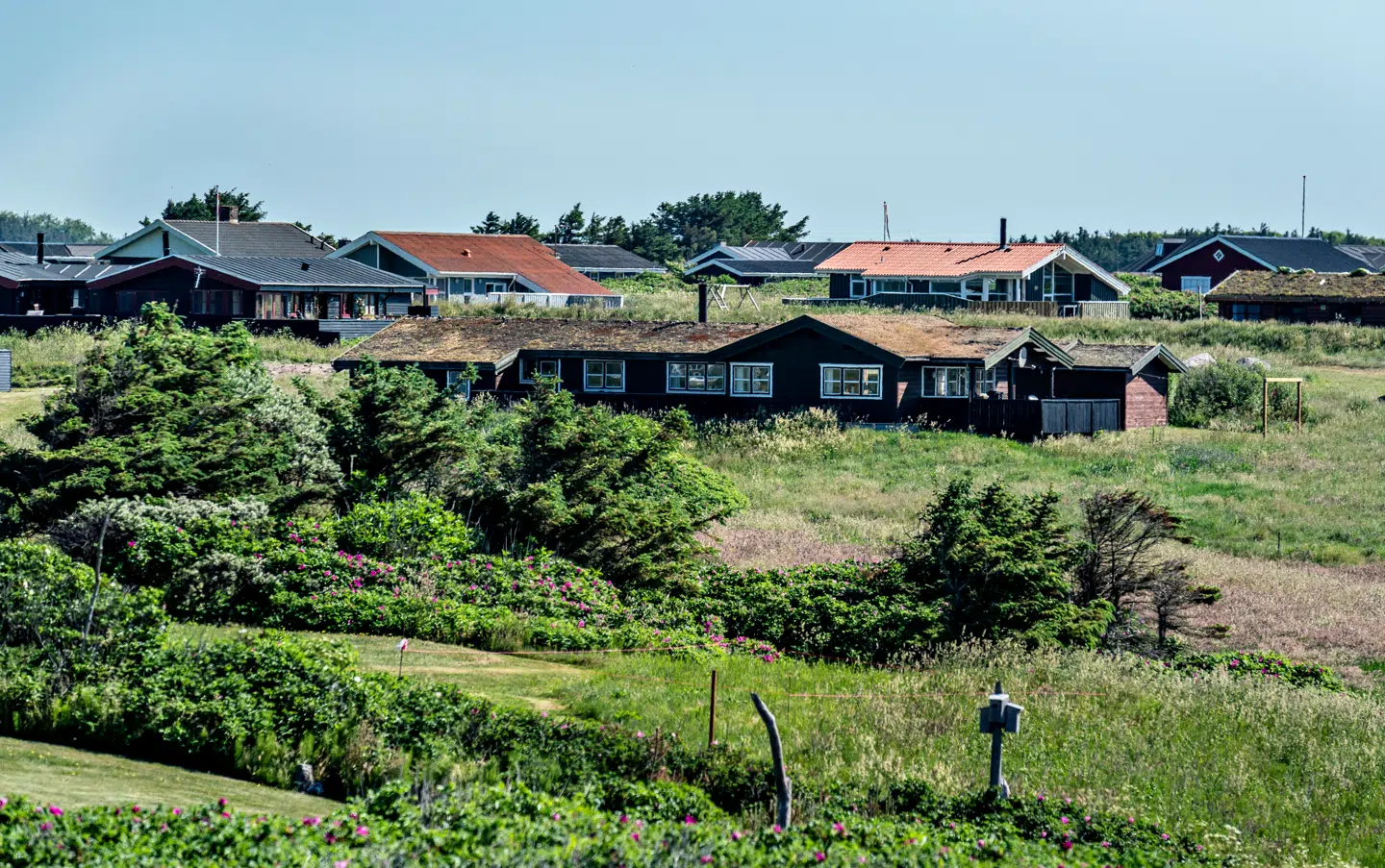 Under coronapandemien hamstrede danskerne sommerhuse. Nu bliver mange af dem solgt igen.