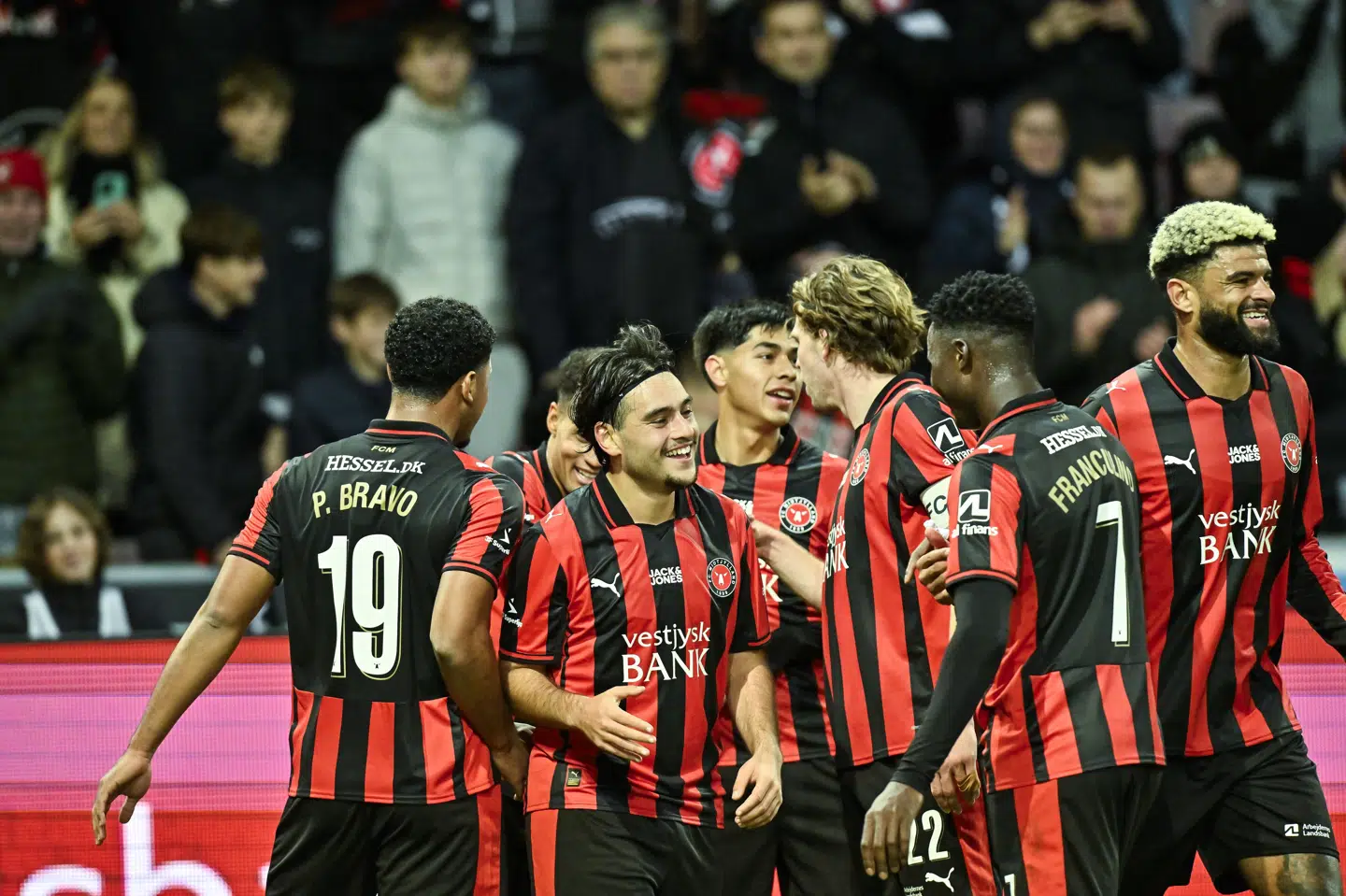 FC Midtjylland er flyvende med seks sejre og en uafgjort i sine seneste syv kampe, men skal klare sig uden opbakning i Europa League torsdag.