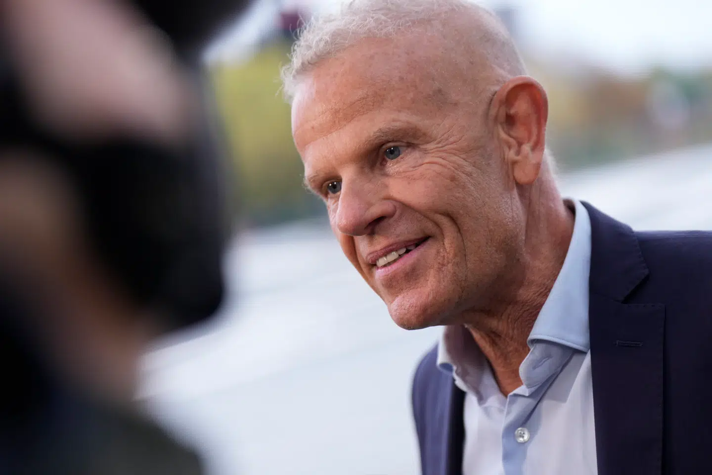 Lars Findsen søger erstatning, efter PET-chef Finn Borch Andersen under møder i Justitsministeriet angiveligt orienterede partiformænd om Findsens sexliv.