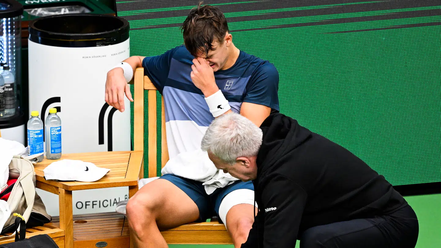 Holger Rune skal opereres i Danmark.