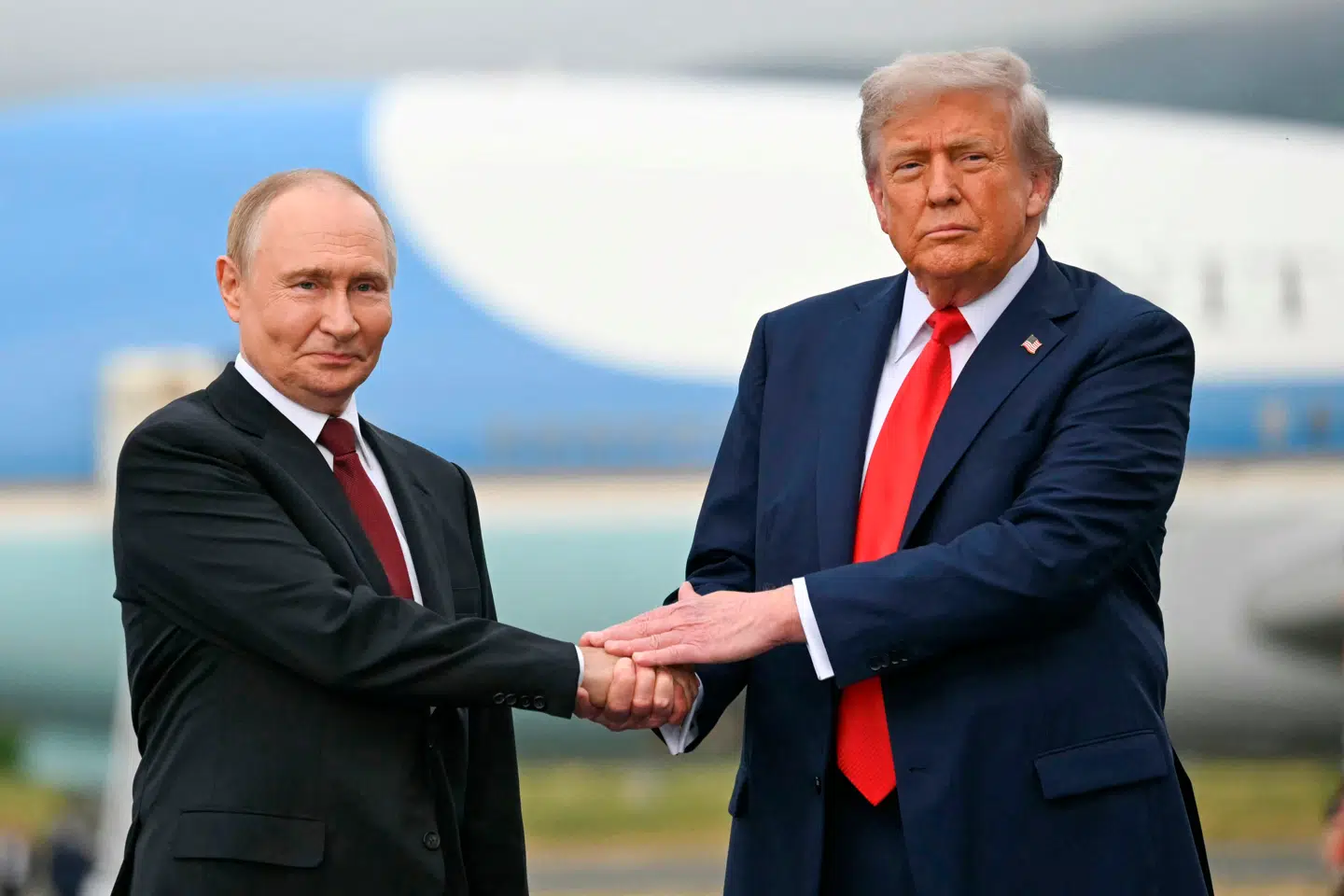 Geopolitikkens kræfter er sluppet løs. For nogen tager det sig ud som geopolitikkens Murphys lov – alt hvad der kan gå galt, vil gå galt, skriver Samuel Rachlin. Her mødes Trump og Putin i Alaska 15. august 2025. Foto: Andrew Caballero-Reynolds/AFP/Ritzau Scanpix