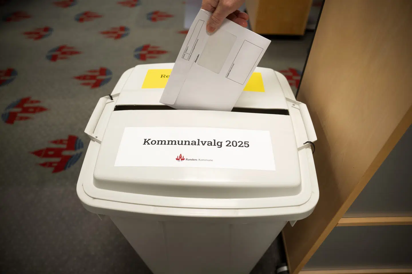 Med under en måned til kommunalvalget ved 49 procent af vælgerne ikke, hvem de skal stemme på, viser en ny, stor meningsmåling foretaget af Epinion for Constructive Institute. (Arkivfoto).