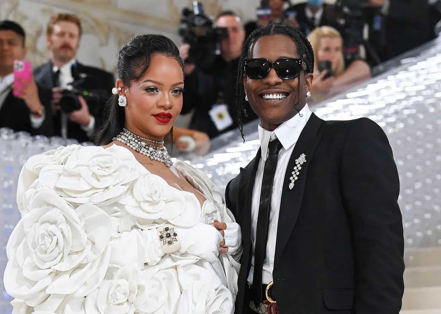 Privat danner Rihanna par med rapperen A$AP Rocky. De har sammen tre børn.