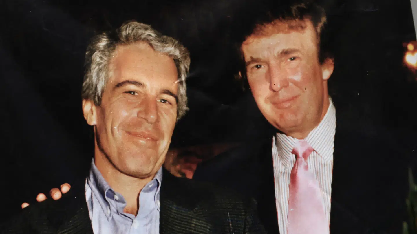 Donald Trump sammen med den dømte sexforbryder Jeffrey Epstein.