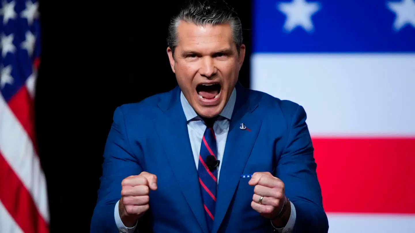 USAs krigsminister, Pete Hegseth, møder voldsom kritik for sit arbejde med det amerikanske forsvar.