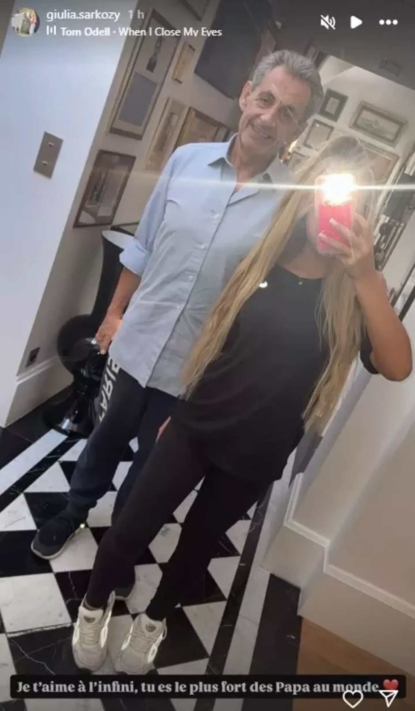 Den tidligere franske præsident Nicolas Sarkozy og hans datter, Giulia.