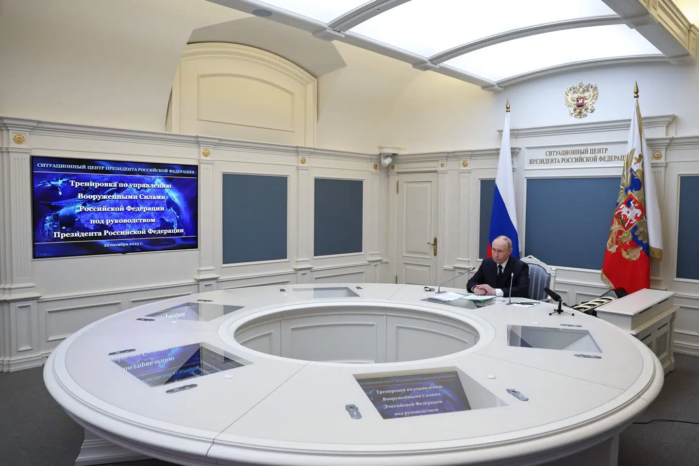 Putin holder øje med atomøvelser via videoforbindelse fra Moskva.