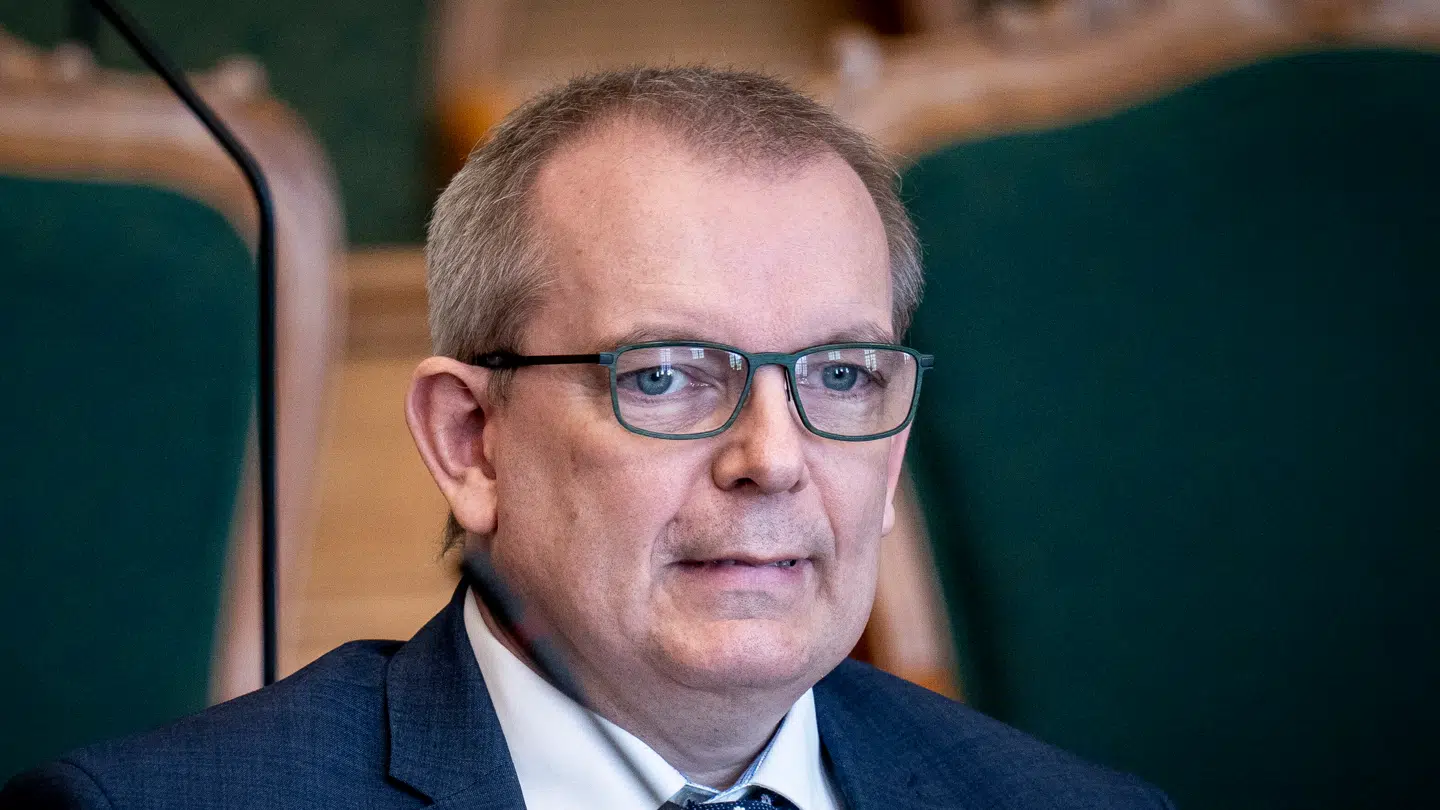 Hans Kristian Skibby (DD) er provokeret over, hvor skævt den nye emballageafgift rammer.