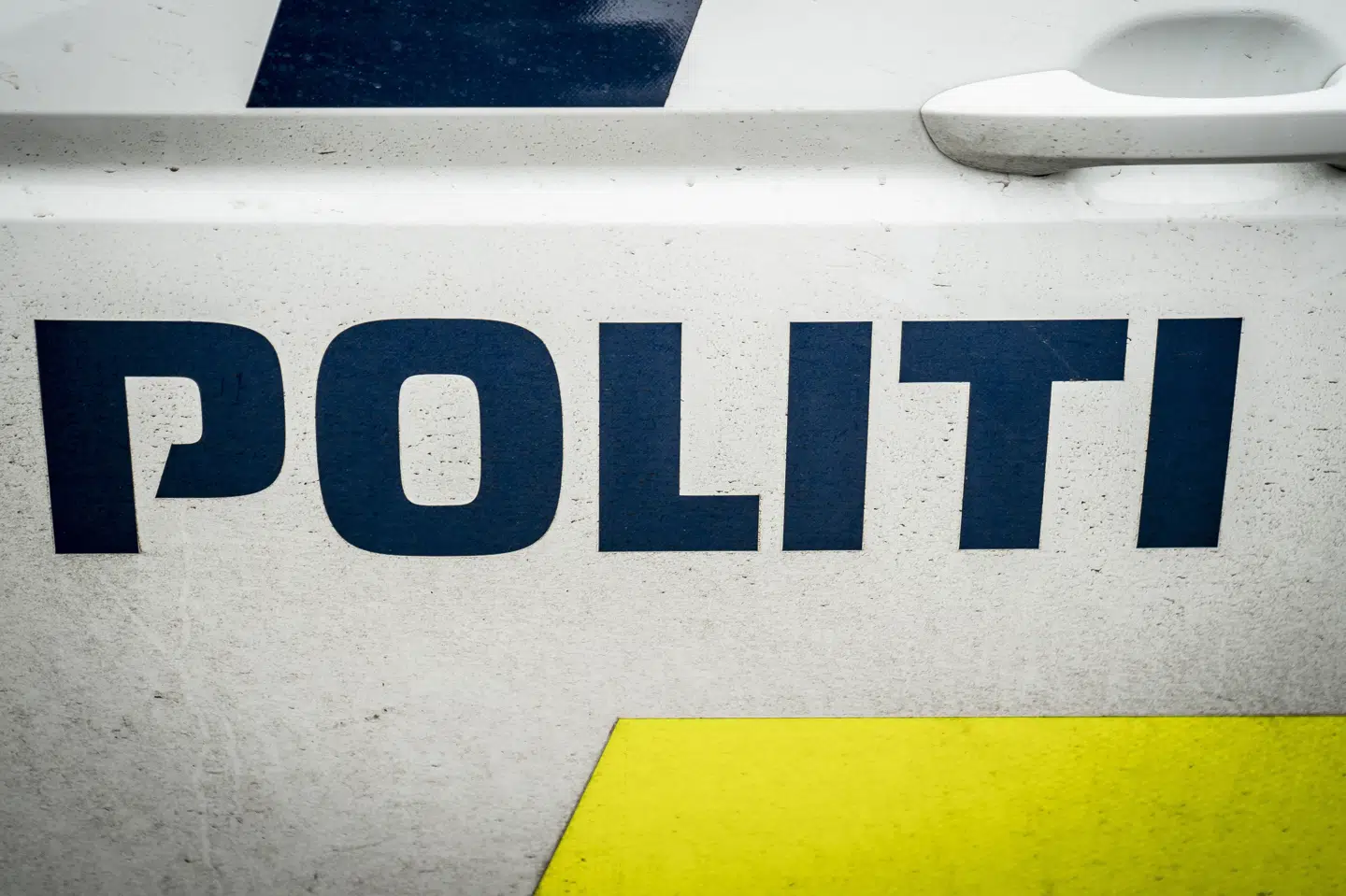 I forbindelse med en voldssag sikrede politiet spor i midtbyen i Varde onsdag eftermiddag. (Arkivfoto).