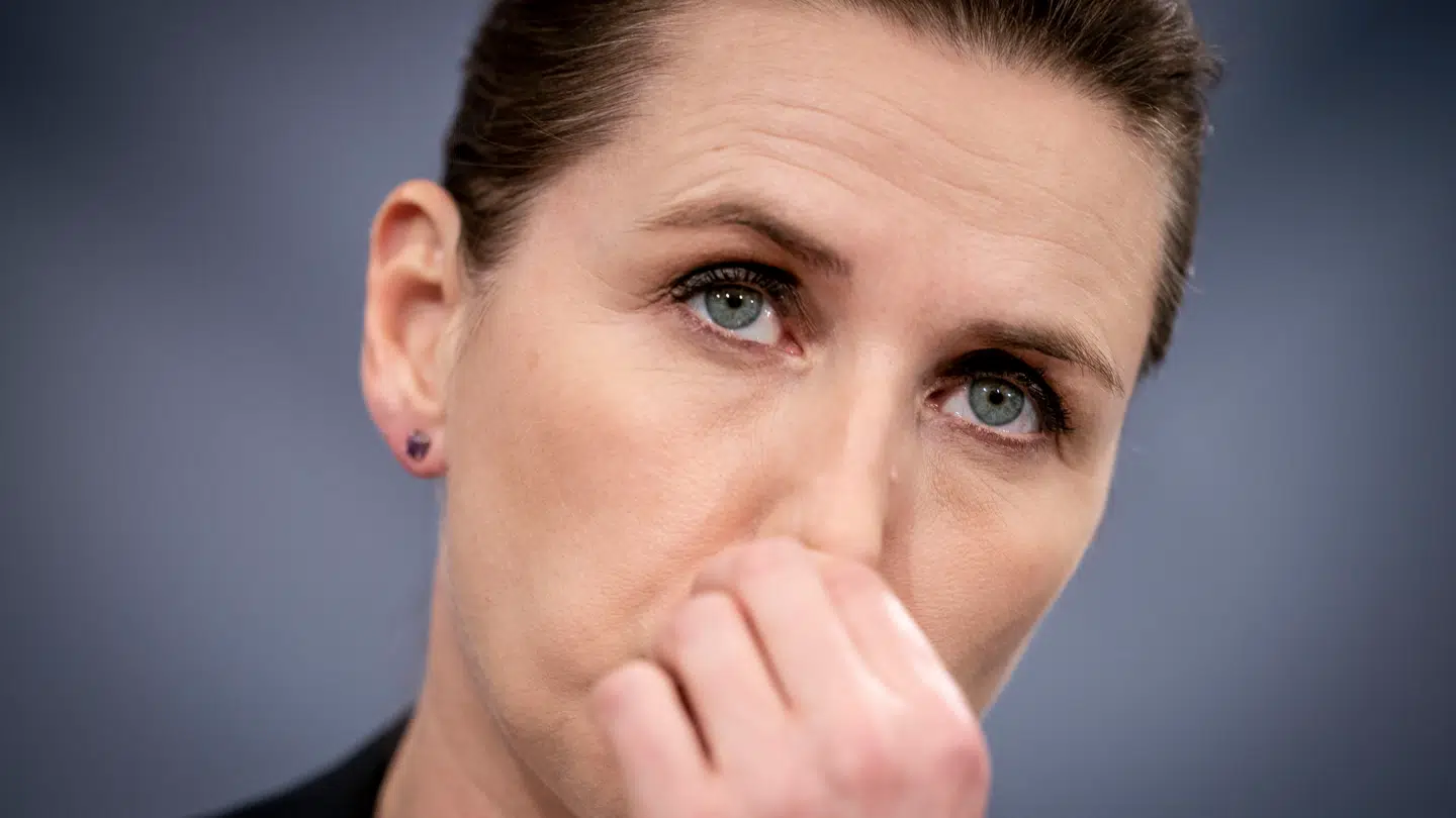Forargelsen over at nedlukningen af minkerhvervet står til at koste skatteborgerne 30 milliarder kroner skal rettes mod Mette Frederiksen og hendes daværende rene socialdemokratiske regering – ikke minkavlerne. Det mener B.T.s debatredaktør, Joachim B. Olsen.