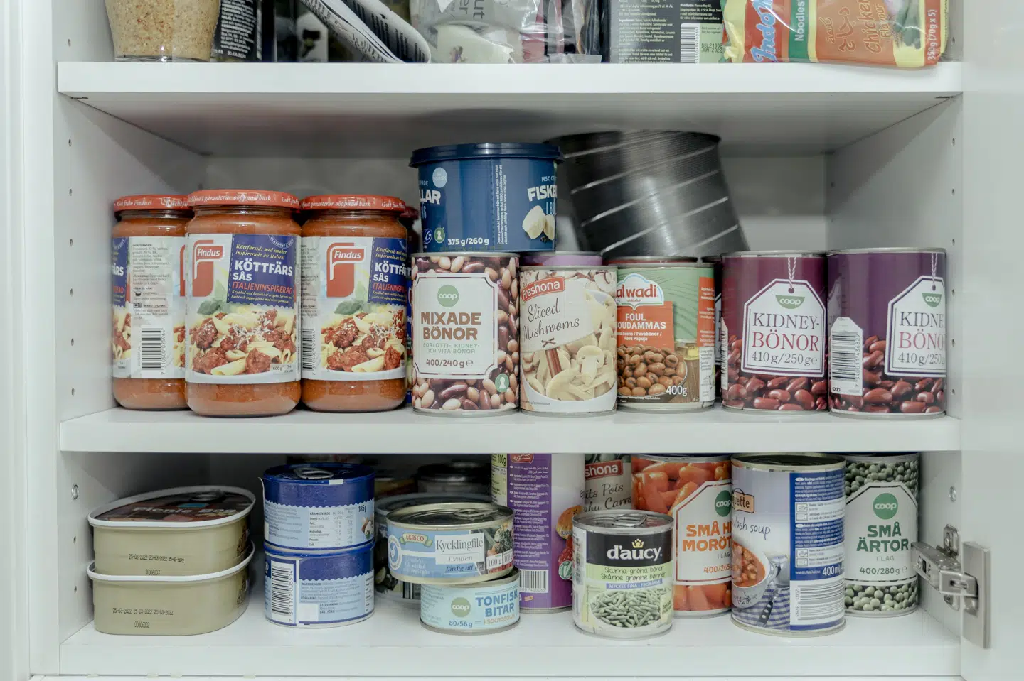 I sommeren 2024 kom Beredskabsstyrelsen med anbefalinger til borgere, hvis krisen rammer. Det gælder blandt andet at have vand og konserves på lager til tre døgn. Kommuner har siden efterspurgt nationale retningslinjer for nødberedskab til sårbare borgere. (Arkivfoto).