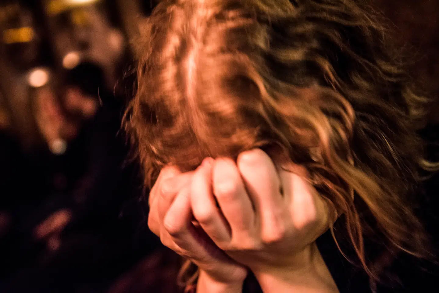 Hvis vi skal blive bedre til at gribe ofrene for partnervold, foreslår Lise Linn Larsen, sygeplejerske og tidligere direktør i Dansk Stalking Center, at der oprettes regionale voldsforebyggende centre, forankret i regionerne og tæt knyttet til det nære sundhedsvæsen. Modelfoto: Ólafur Steinar Gestsson/Ritzau Scanpix