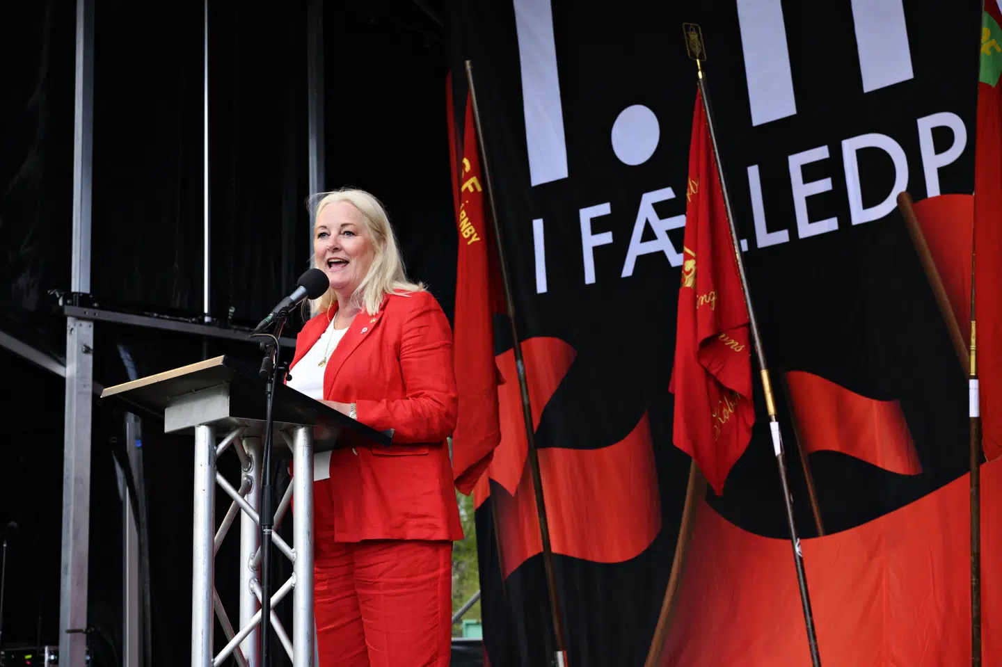 Anja C. Jensen har været forbundsformand for HK Danmark siden 2021. Her ses hun på hovedscenen under markering af Arbejdernes Internationale Kampdag i Fælledparken i 2022. (Arkivfoto).