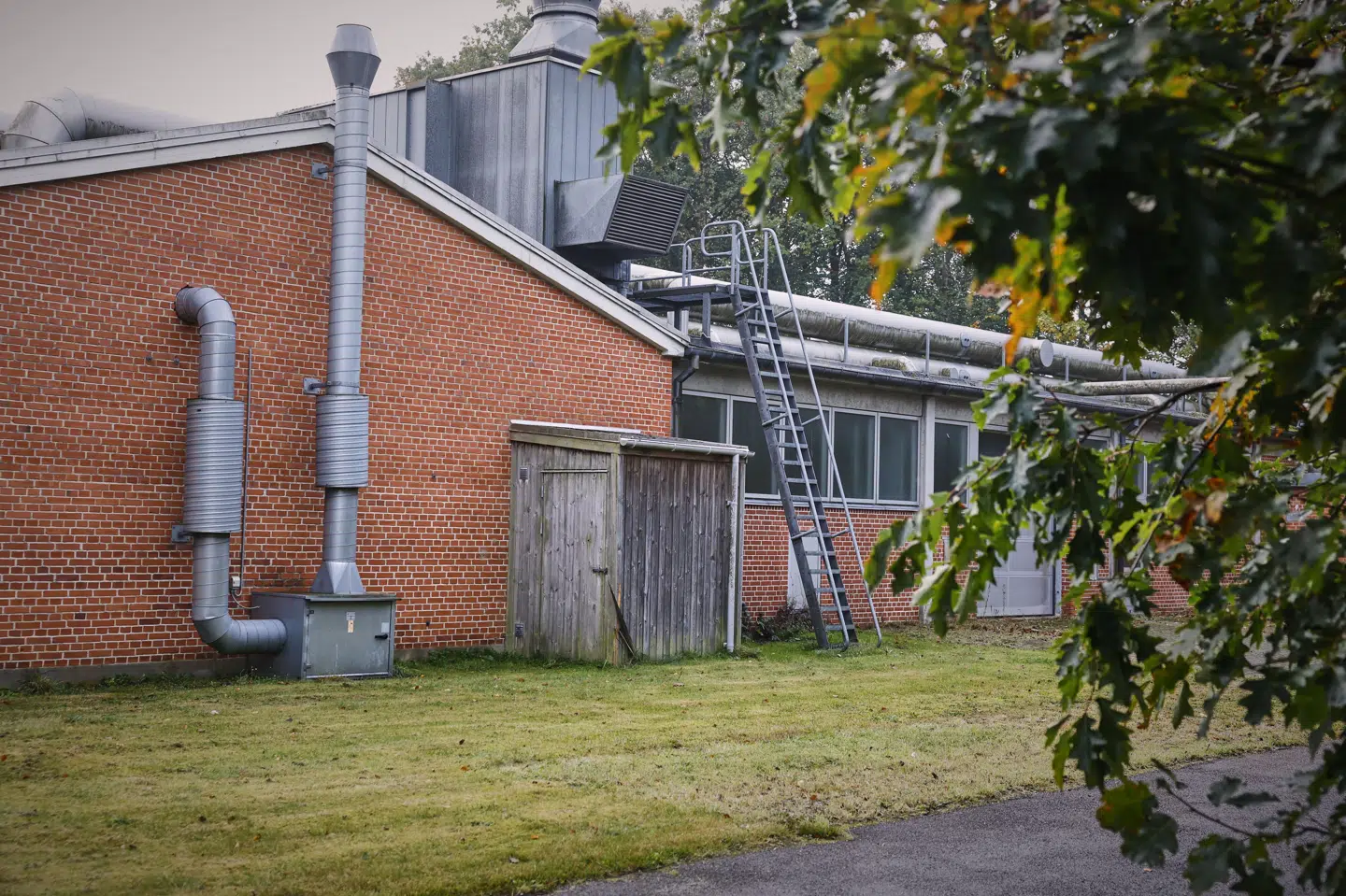 Staten købte i 2023 den nordjyske ammunitionsfabrik, som er kendt under navnet "Krudten". Jyllands-Posten har tidligere skrevet om en millionregning for at få gang i fabrikken igen. (Arkivfoto).