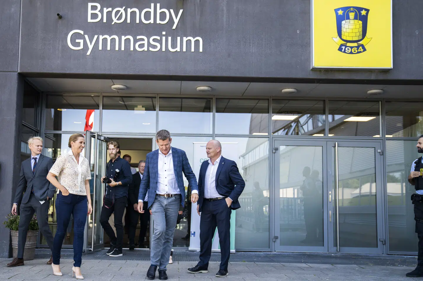 Brøndby Gymnasium er beliggende i relation til Brøndby Stadion og derfor åbenlyst inden for 200 meter. (Arkivfoto).